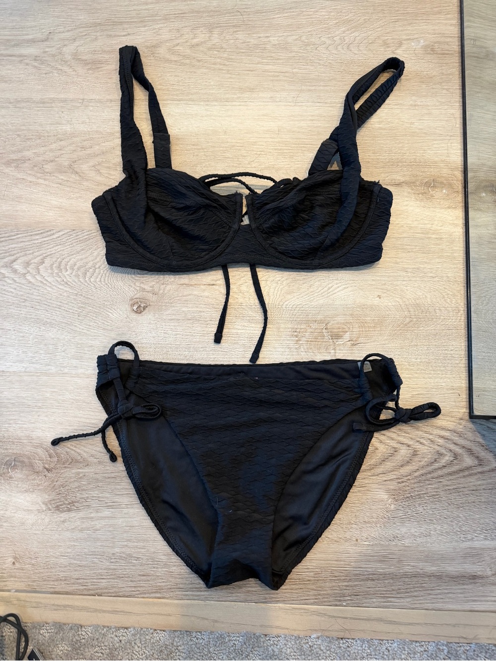 Victoria's Secret Swim Bikini 36D Top large bottoms